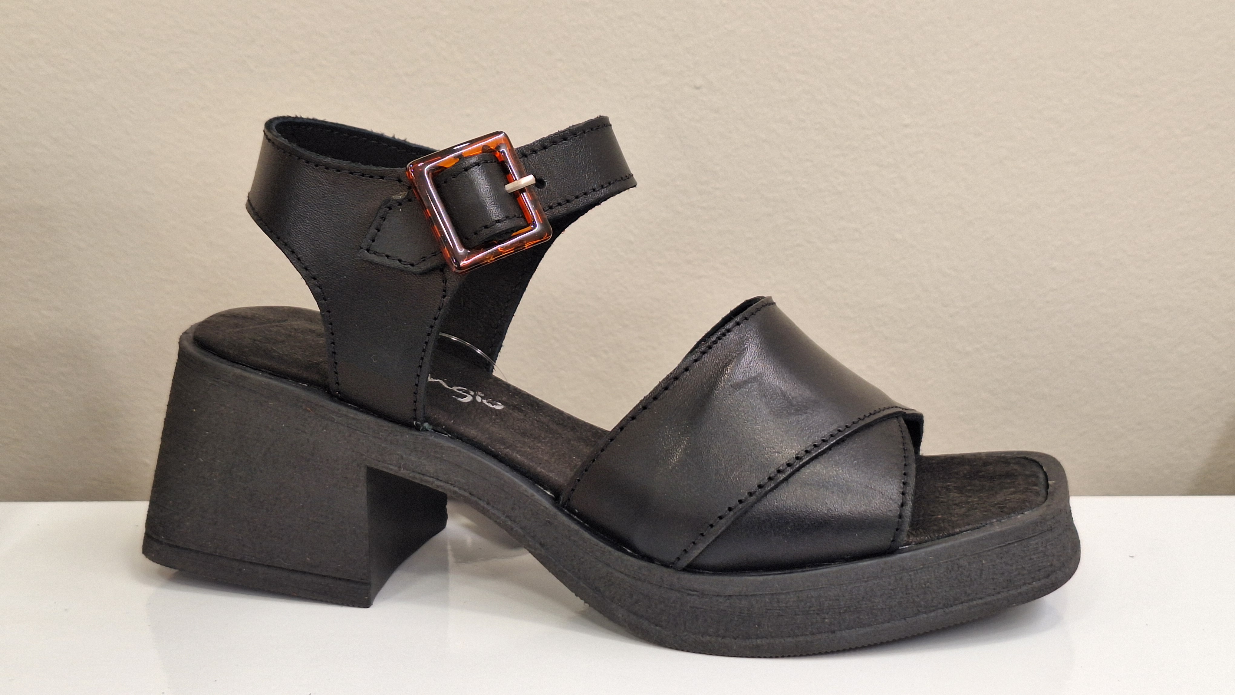 Mesina 880 pat negro